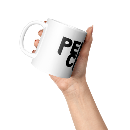 Taza_-_Penta_Cromo_Lifestyle_Raised_Hand_LH_Mockup.png